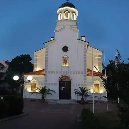 Hristovi & Апартаменты *